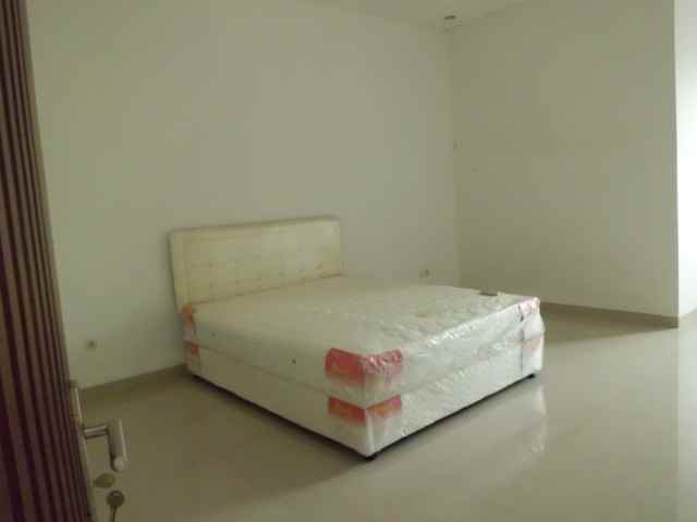 dijual rumah jl gaharu