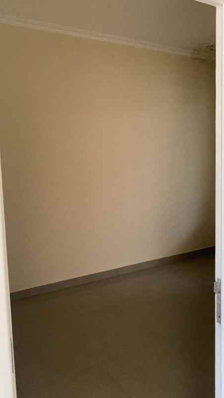 dijual rumah jl gayung kebonsari