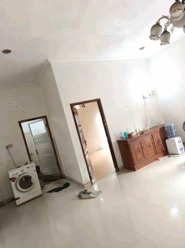 dijual rumah jl godean km 6