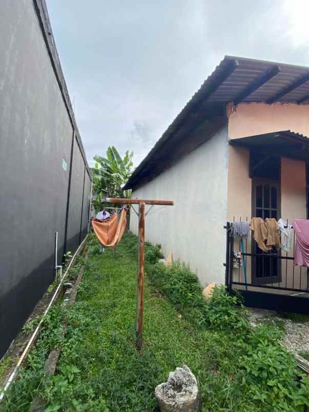 dijual rumah jl kaharudin nasution