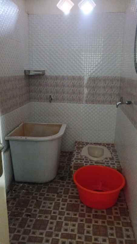 dijual rumah jl kaharudin nasution