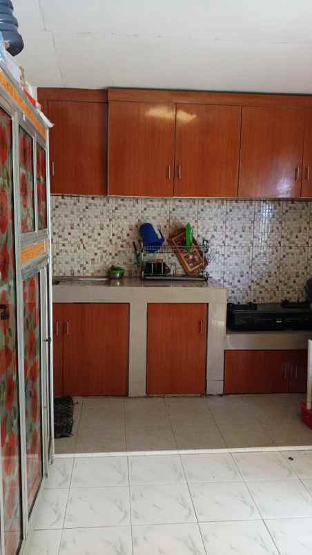 dijual rumah jl kaharudin nasution