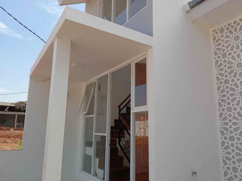 dijual rumah jl karya logam