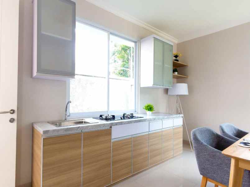 dijual rumah jl kenigayo setu