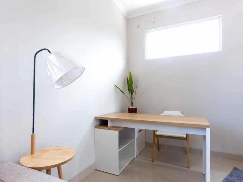 dijual rumah jl kenigayo setu