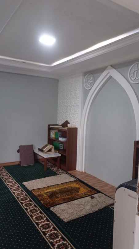 dijual rumah jl lapangan tembak