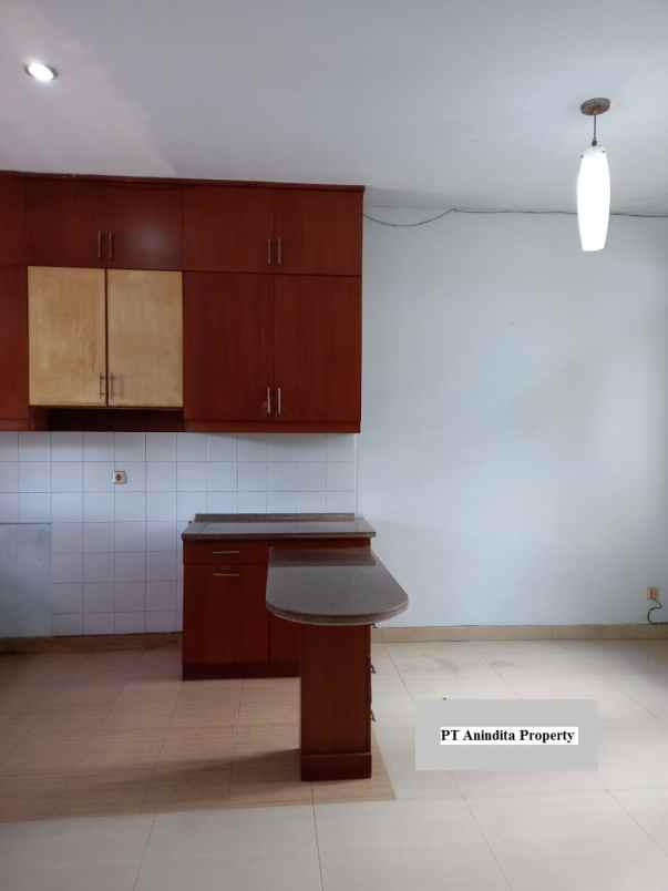 dijual rumah jl legoso raya pisangan