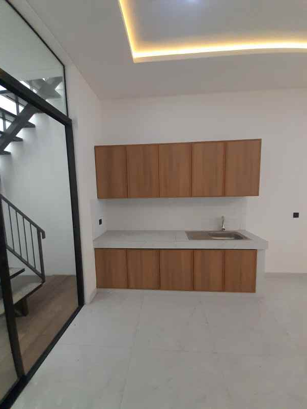 dijual rumah jl leuwipanjang