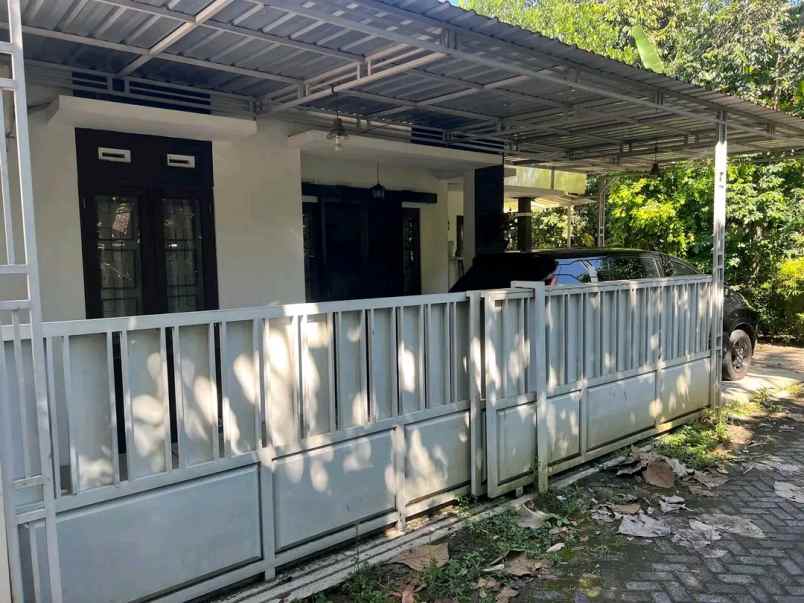 dijual rumah jl magelang km 12