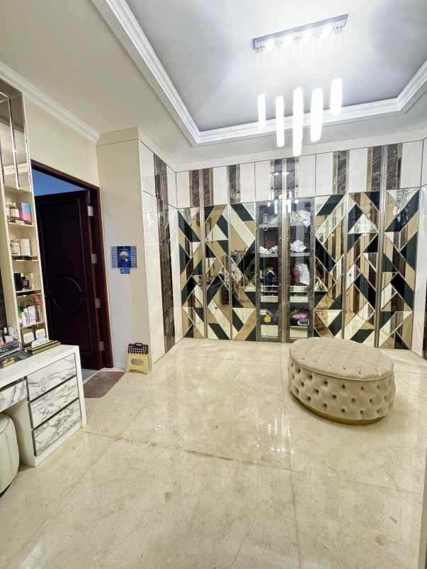 dijual rumah jl menteng raya bintaro