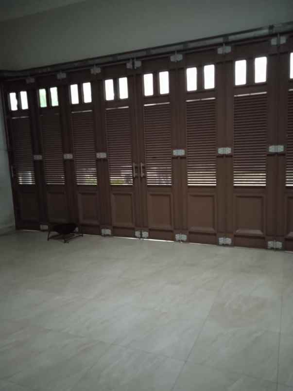 dijual rumah jl menteng raya bintaro