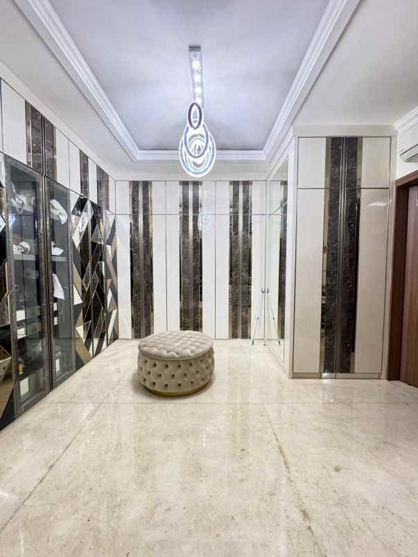 dijual rumah jl menteng raya bintaro