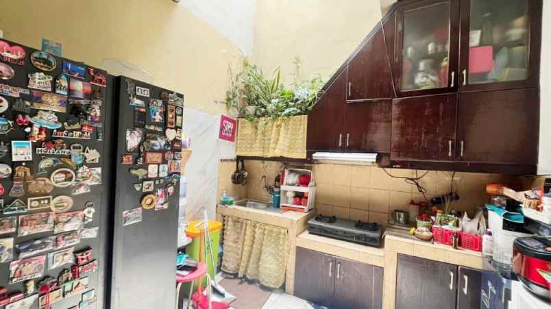 dijual rumah jl merkuri timur vii no 7