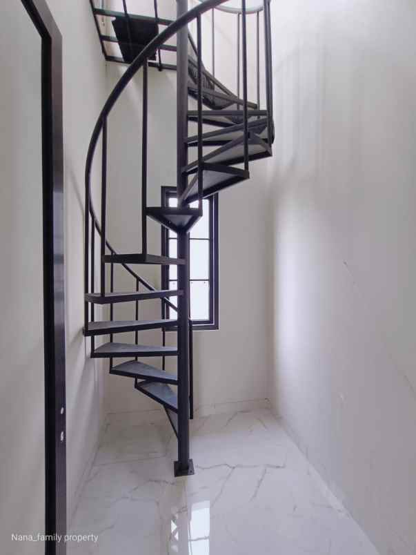 dijual rumah jl muhtar raya larangan