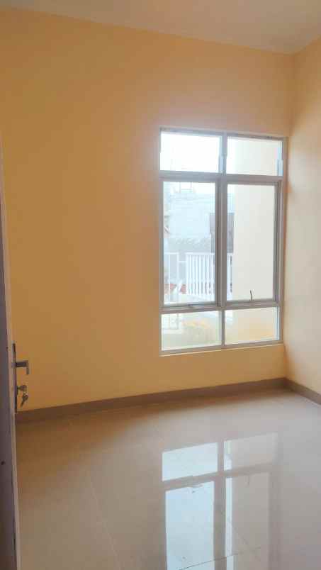 dijual rumah jl mutiara baru kedung