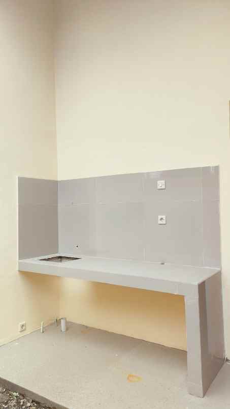 dijual rumah jl mutiara baru kedung