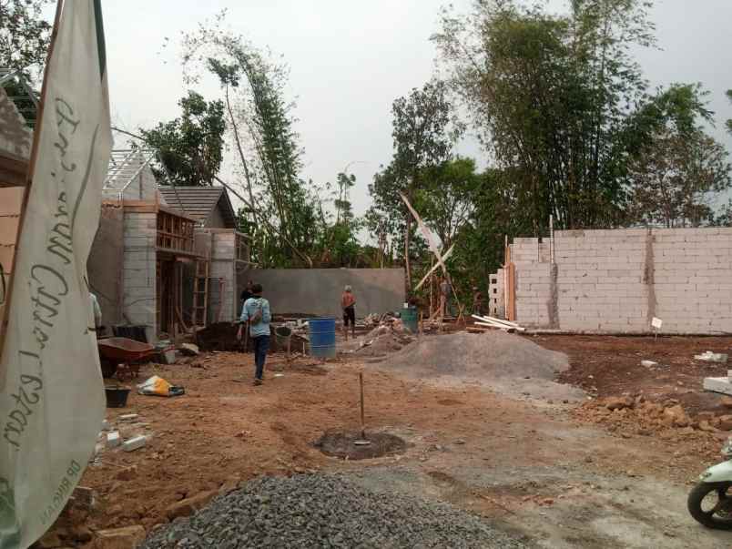 dijual rumah jl pangauban