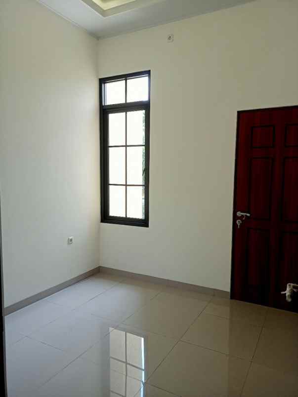 dijual rumah jl panyileukan