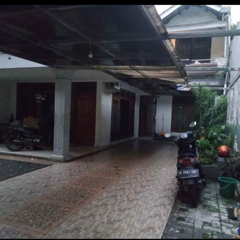 dijual rumah jl pengadegan raya kec