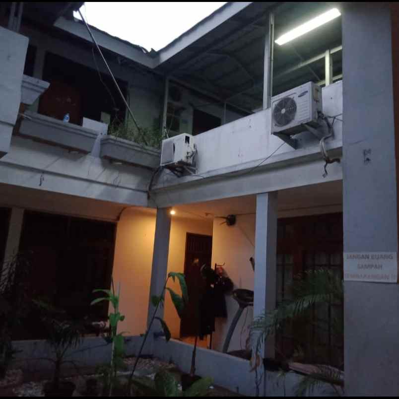 dijual rumah jl pengadegan raya kec