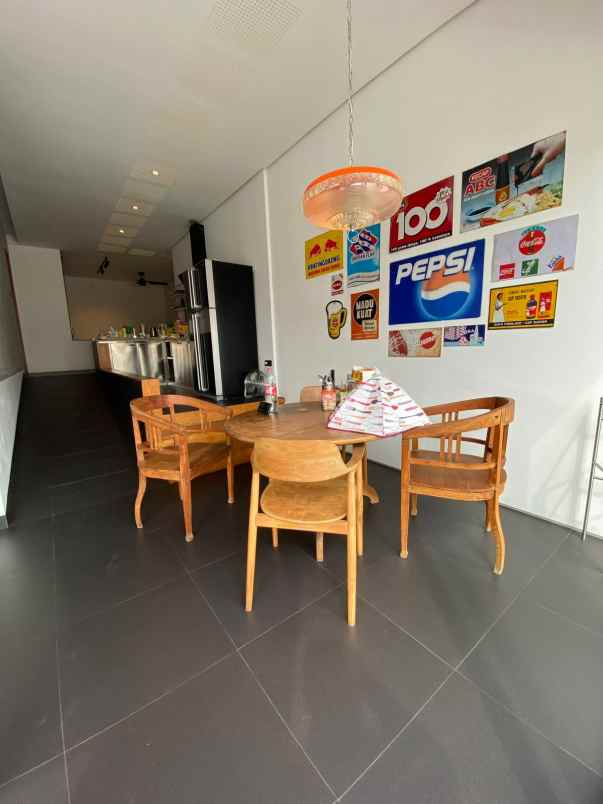 dijual rumah jl pondasi kayu putih