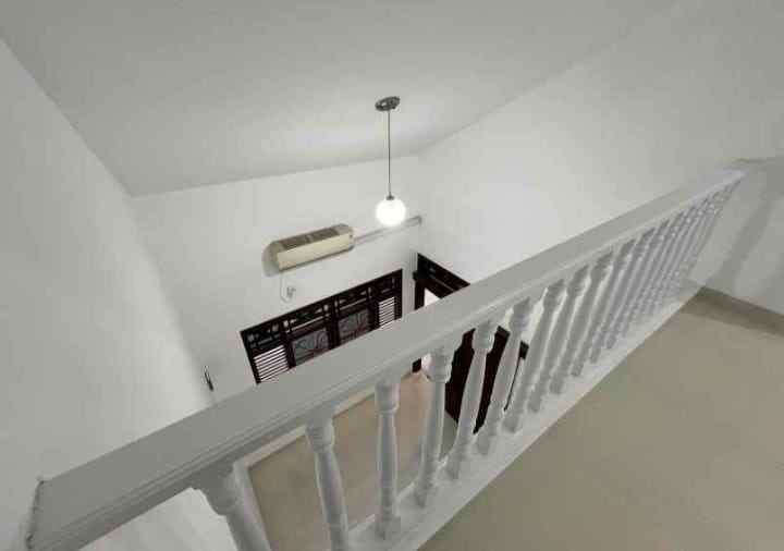 dijual rumah jl pondok bambu duren