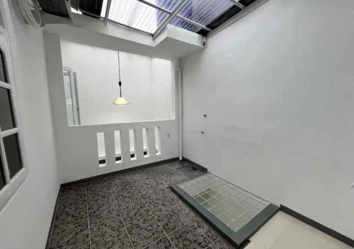 dijual rumah jl pondok bambu duren