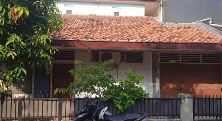 dijual rumah jl pulo asem rawamangun