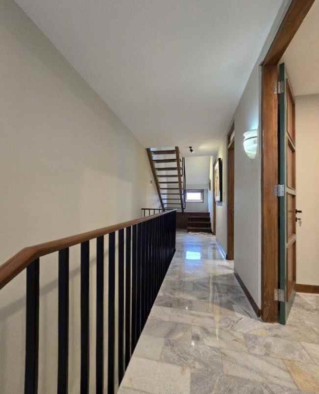 dijual rumah jl rawamangun jakarta timur