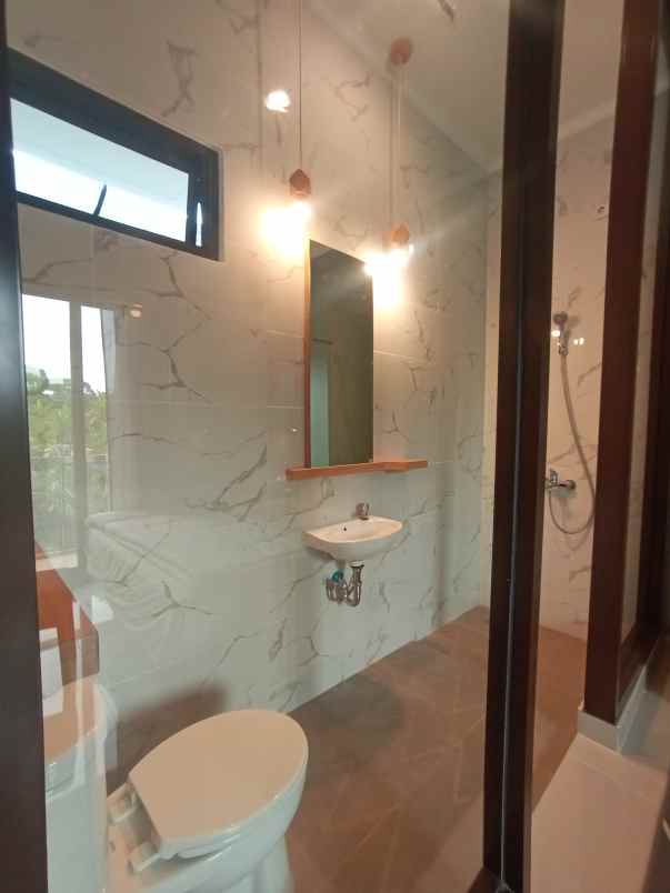 dijual rumah jl raya cikeas kec gunung