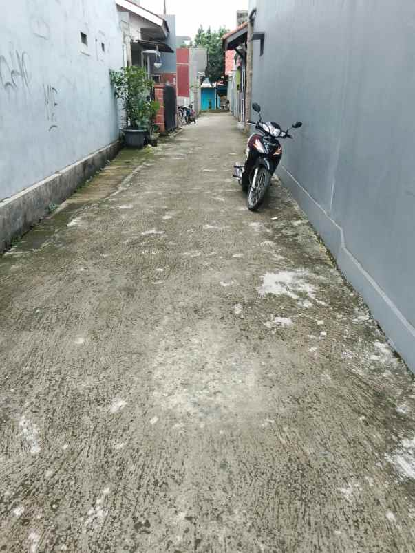 dijual rumah jl raya m ali beji depok