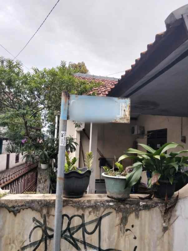 dijual rumah jl raya m ali beji depok