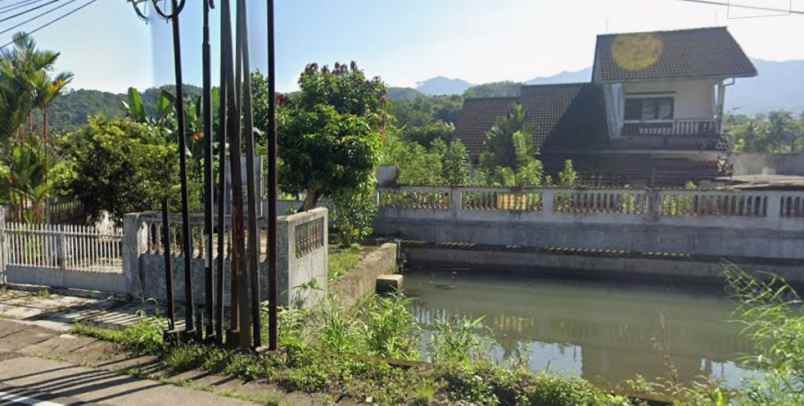 dijual rumah jl raya nasional iii