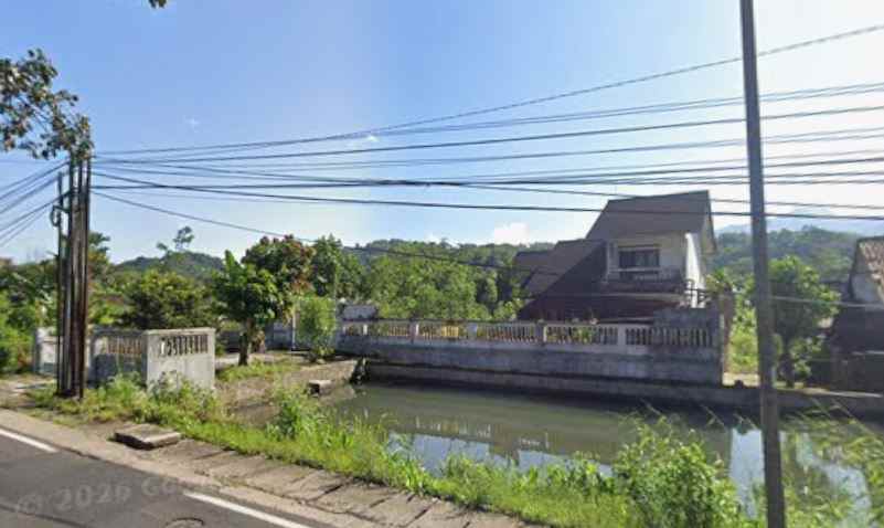 dijual rumah jl raya nasional iii