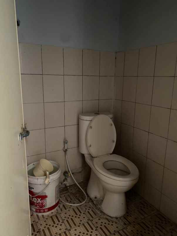 dijual rumah jl raya samarang tarogong
