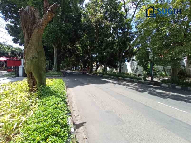 dijual rumah jl sumbawa kalimantan