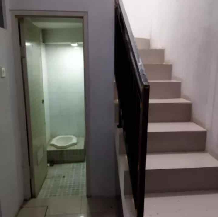 dijual rumah jl surilang kp gedong