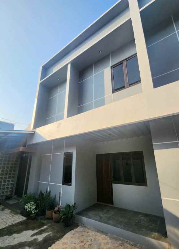 dijual rumah jl swadaya duren sawit
