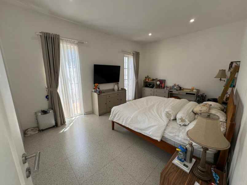 dijual rumah jl tamborin reog rebana