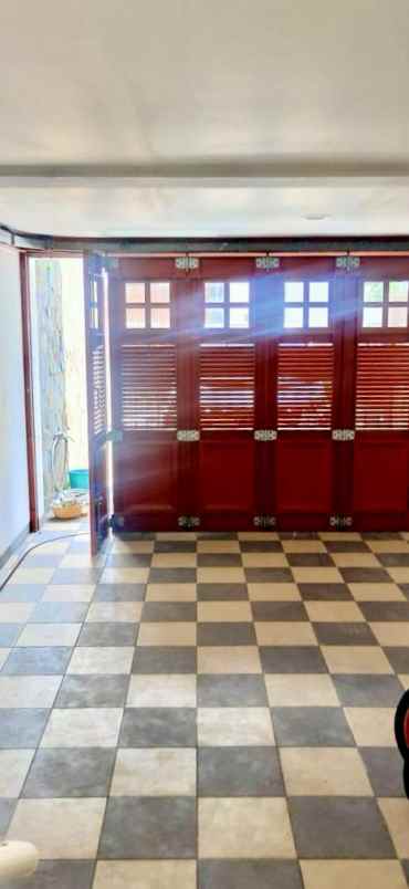 dijual rumah jl vila duta baranangsiang