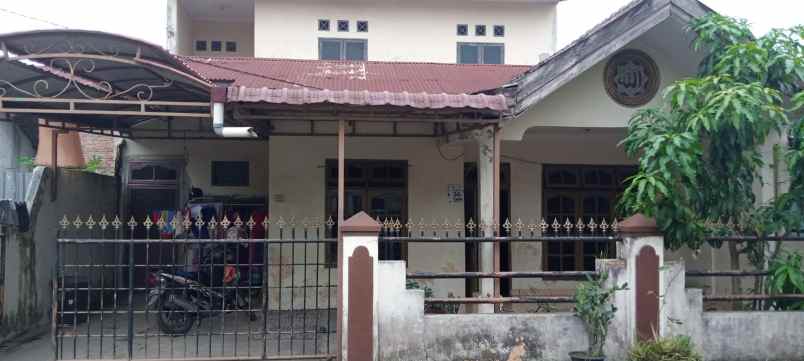 dijual rumah jl willem iskandar depan