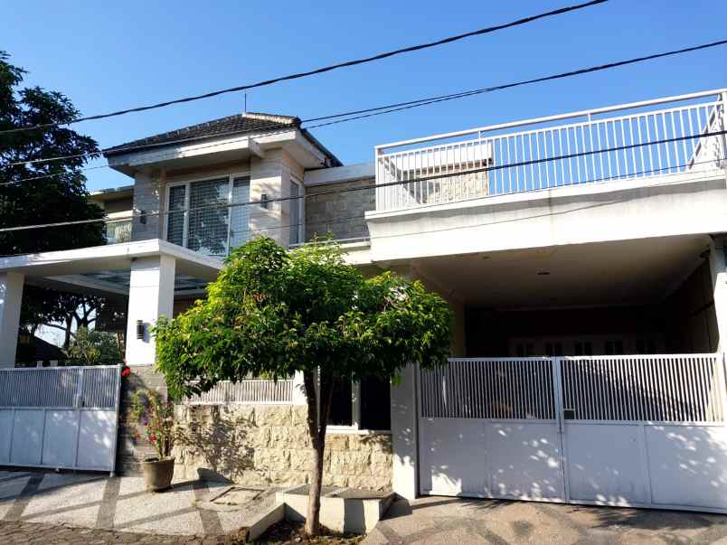 dijual rumah jl wiyung indah timur ii