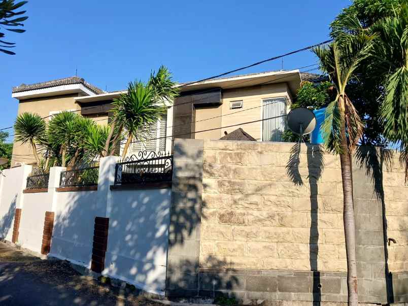 dijual rumah jl wiyung indah timur ii