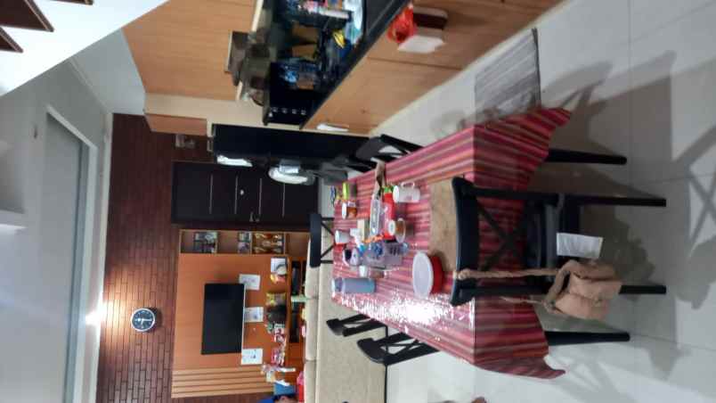 dijual rumah jln gondang dia menteng