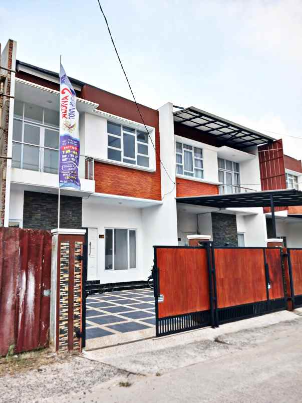 dijual rumah jln mayang pratama