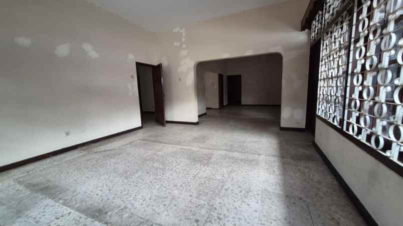 dijual rumah jln pramuka jaya sari salemba