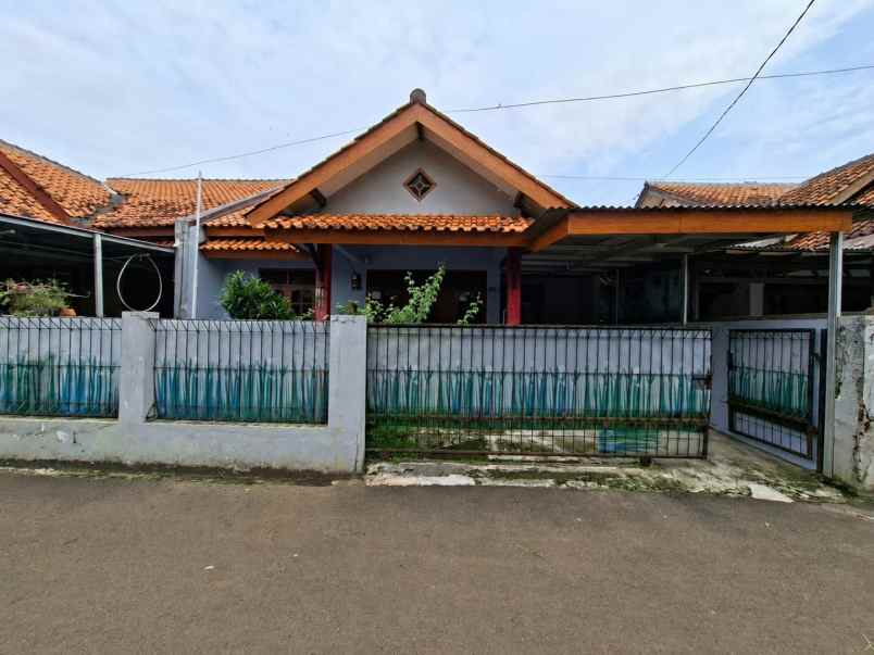 dijual rumah jln raya sawangan depok