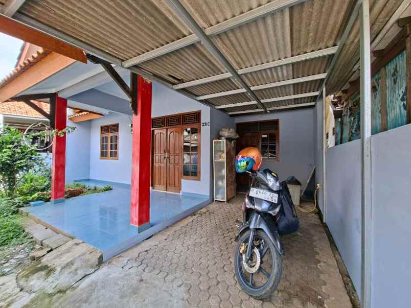 dijual rumah jln raya sawangan depok