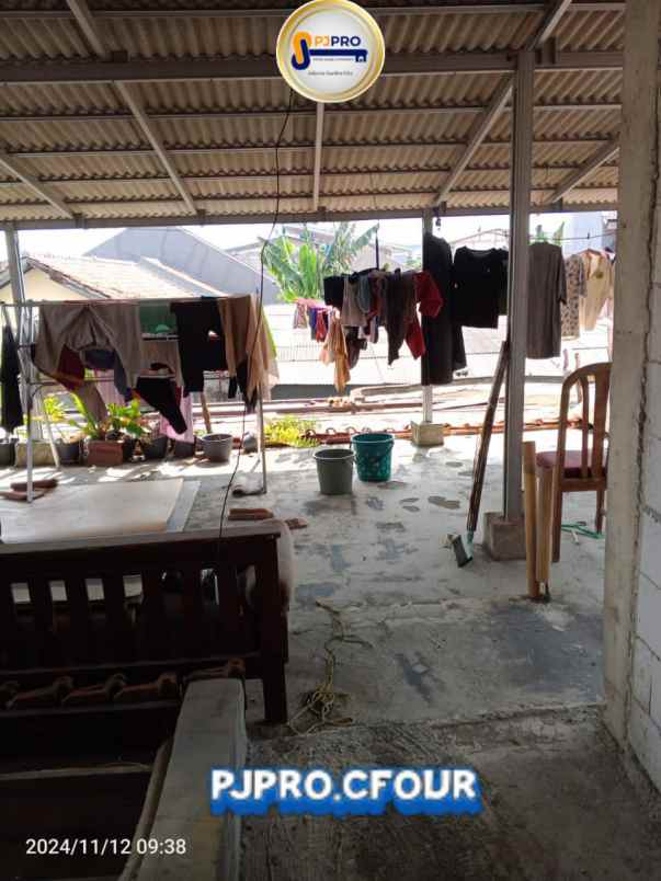 dijual rumah kaliabang