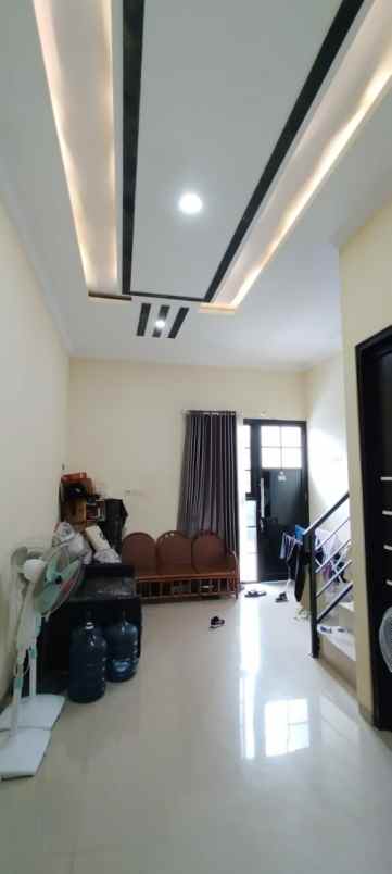 dijual rumah kalilom lor timur